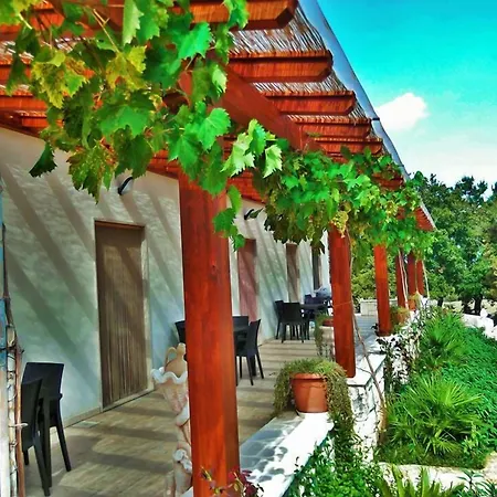 红玫瑰住宿加早餐旅馆 4*